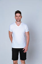 Carregar imagem no visualizador da galeria, Custom Fit T-shirt Masculina Gola V - Branco
