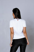 Carregar imagem no visualizador da galeria, T-shirt Feminina Gola V - Branco
